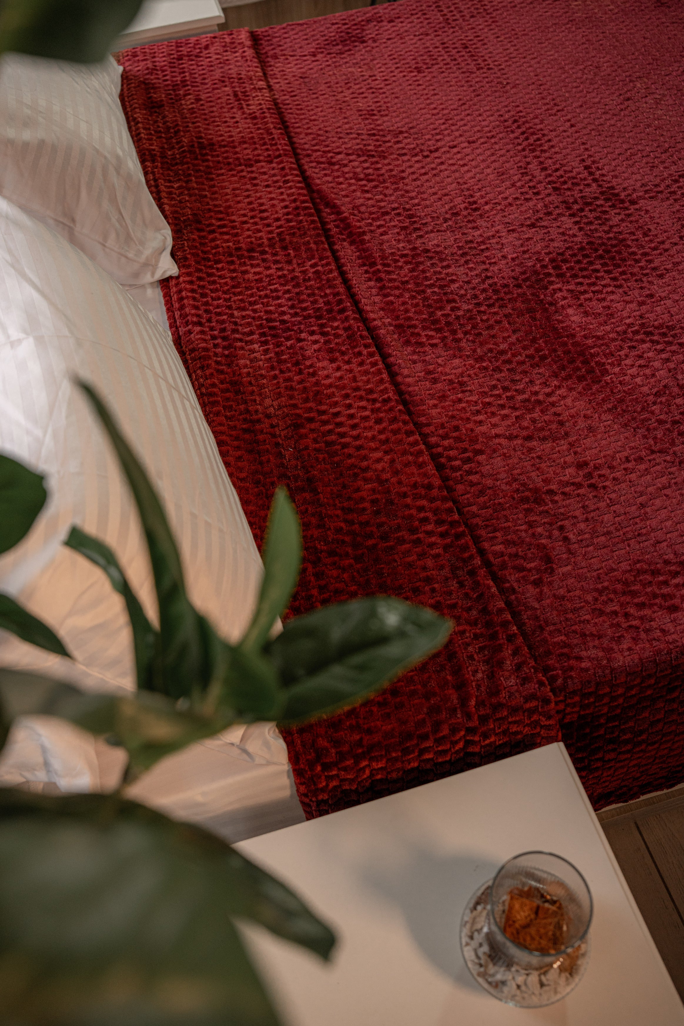 Offer 2 light blankets bundle